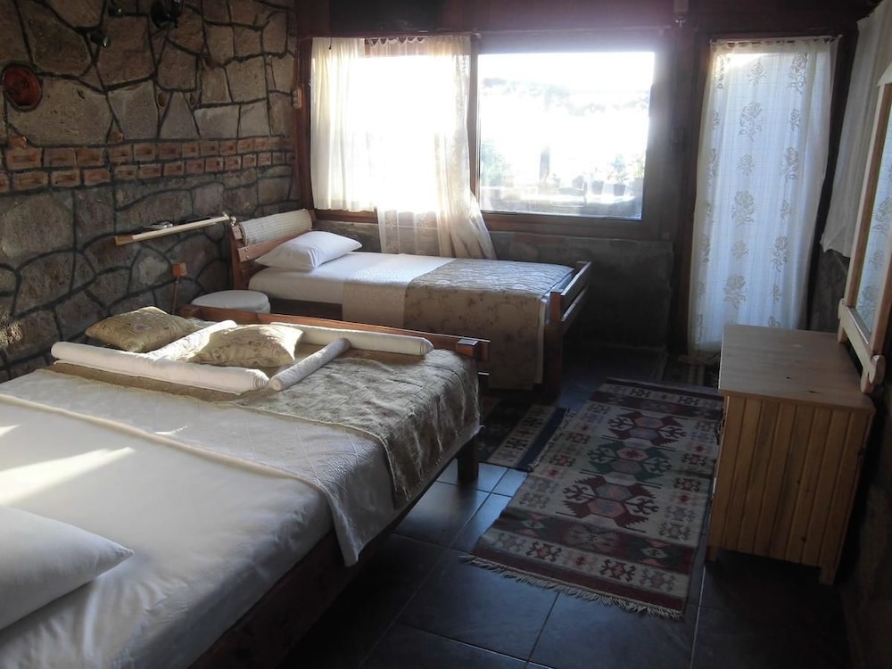 Standard Triple Room photo 1