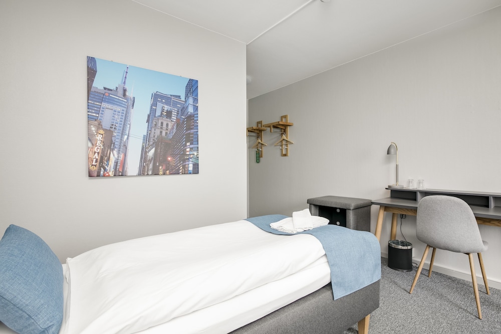 Single Room photo 3