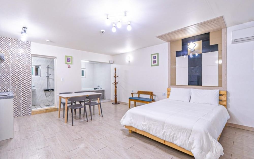 Room (Room 104 (Pool Villa))