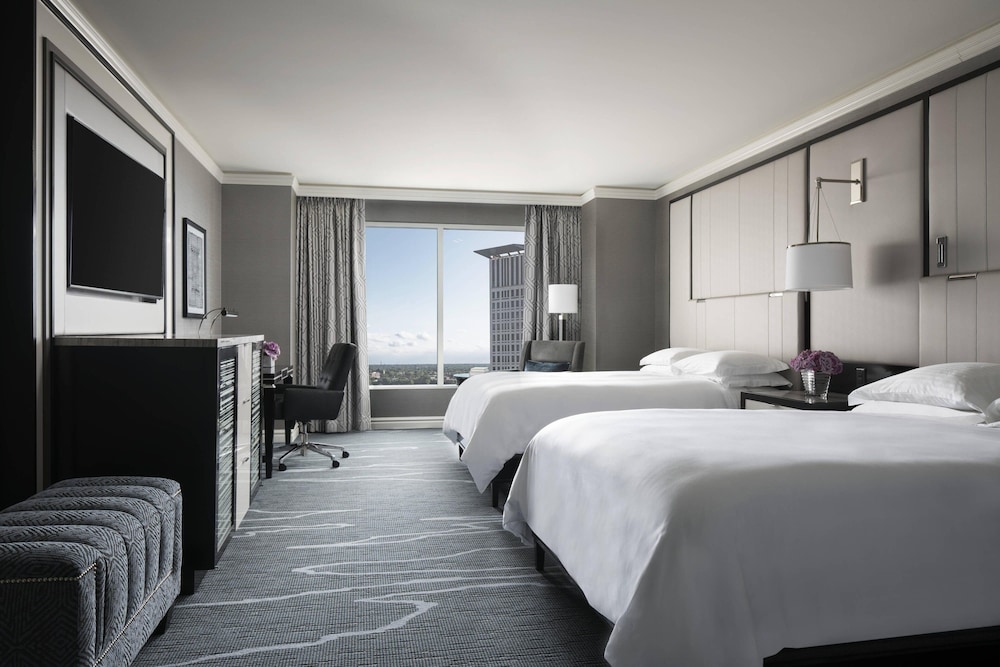 Club Room, 2 Queen Beds - Photo 1