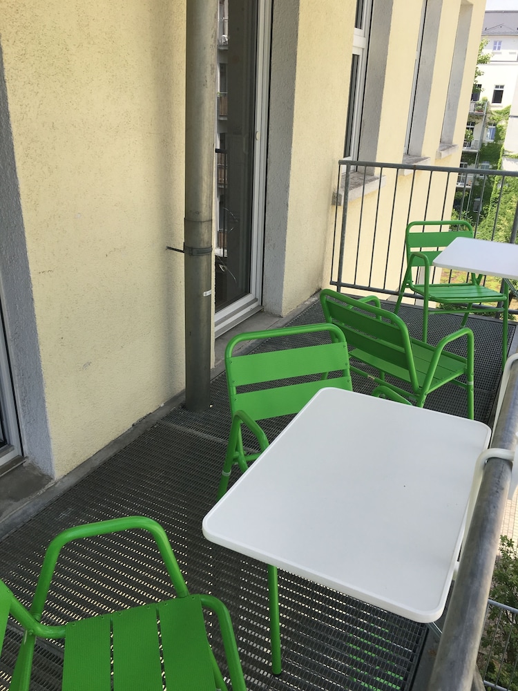 Design Apartment, 3 Bedrooms, Non Smoking, Courtyard View - Photo 13