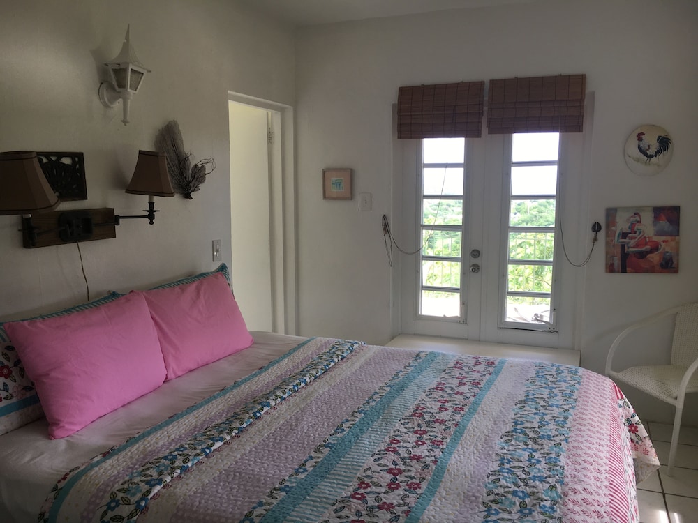 Standard Suite - Photo 1