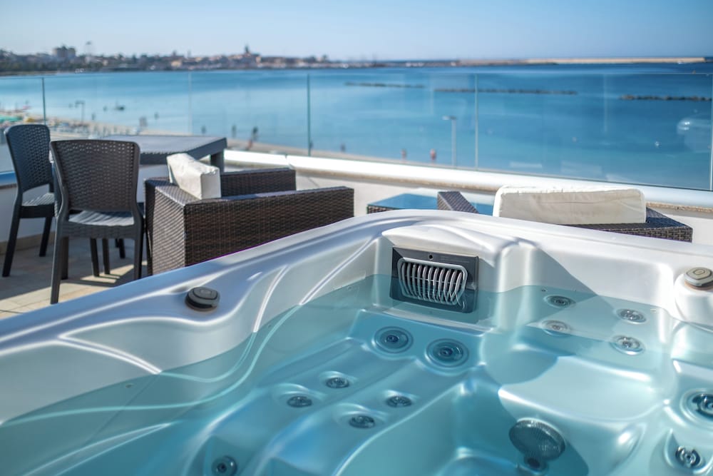 Superior Studio, Jacuzzi in Terrace, Sea View, photo 6