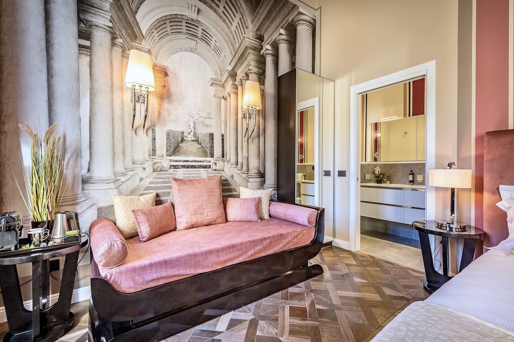 Junior Suite with Panoramic Terrace Dome View photo 3