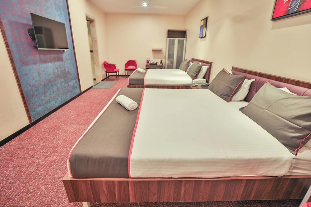 Deluxe Room, City View