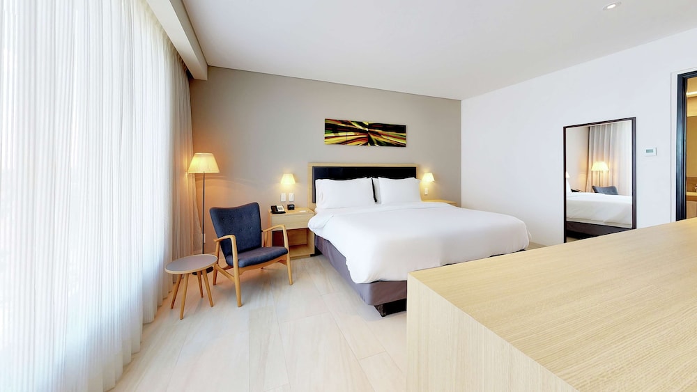Junior Suite, 1 King Bed, Non Smoking