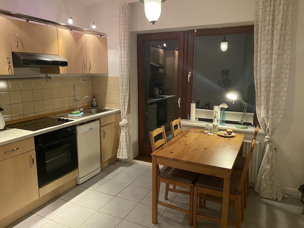 Basic Apartment photo 3