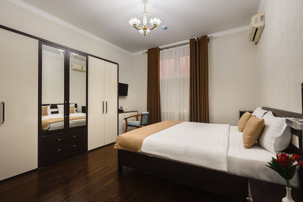 Standard Double Room - Photo 19