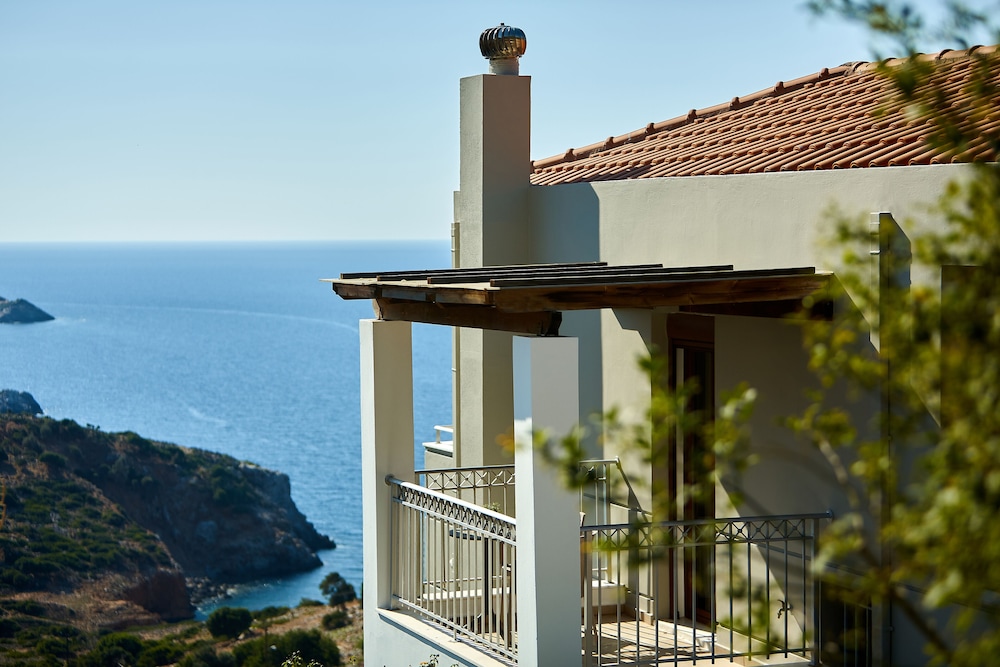 Villa, 3 Bedrooms, Private Pool, Oceanfront (Electra)