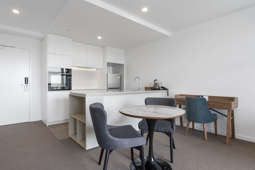 Apartment, 1 Bedroom, Balcony - Photo 2