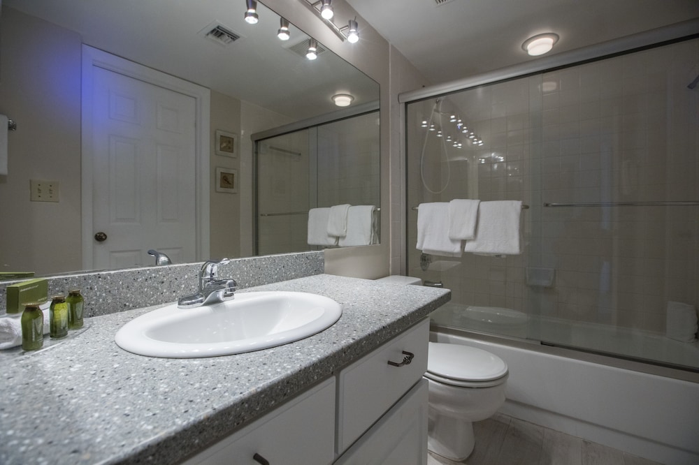 Suite, Multiple Beds, Ocean View (Standard Two Bedroom Ocean View Suite) - Photo 14