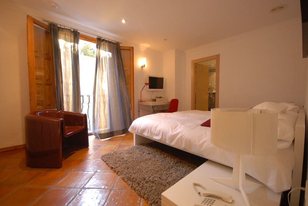 Double Room - Photo 2