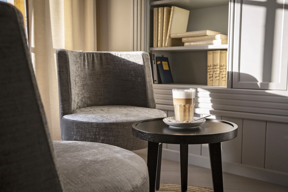 Classic Double Room (Single Use, Terrace) thumbnail 5