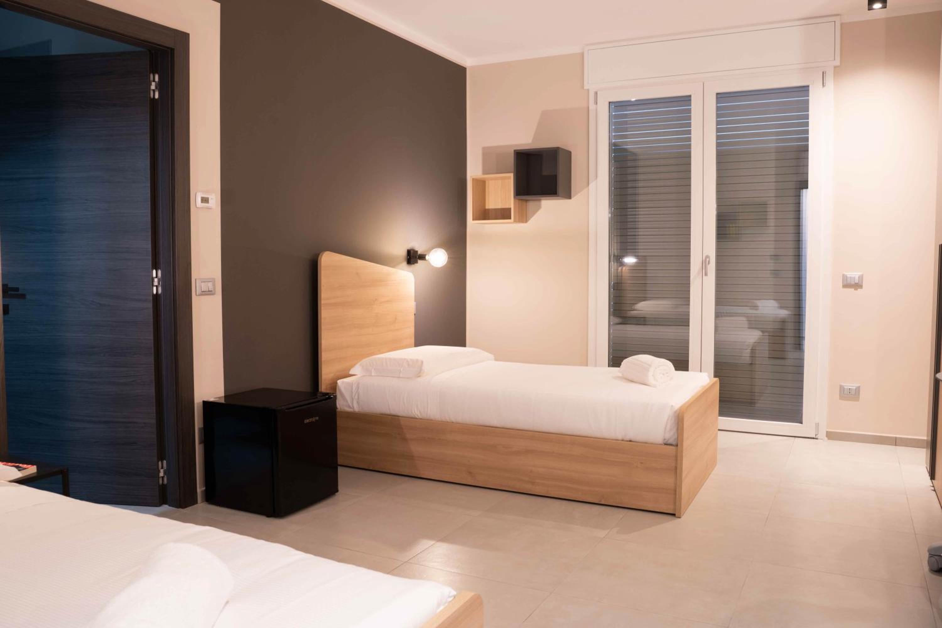 Superior Twin Room - Photo 13