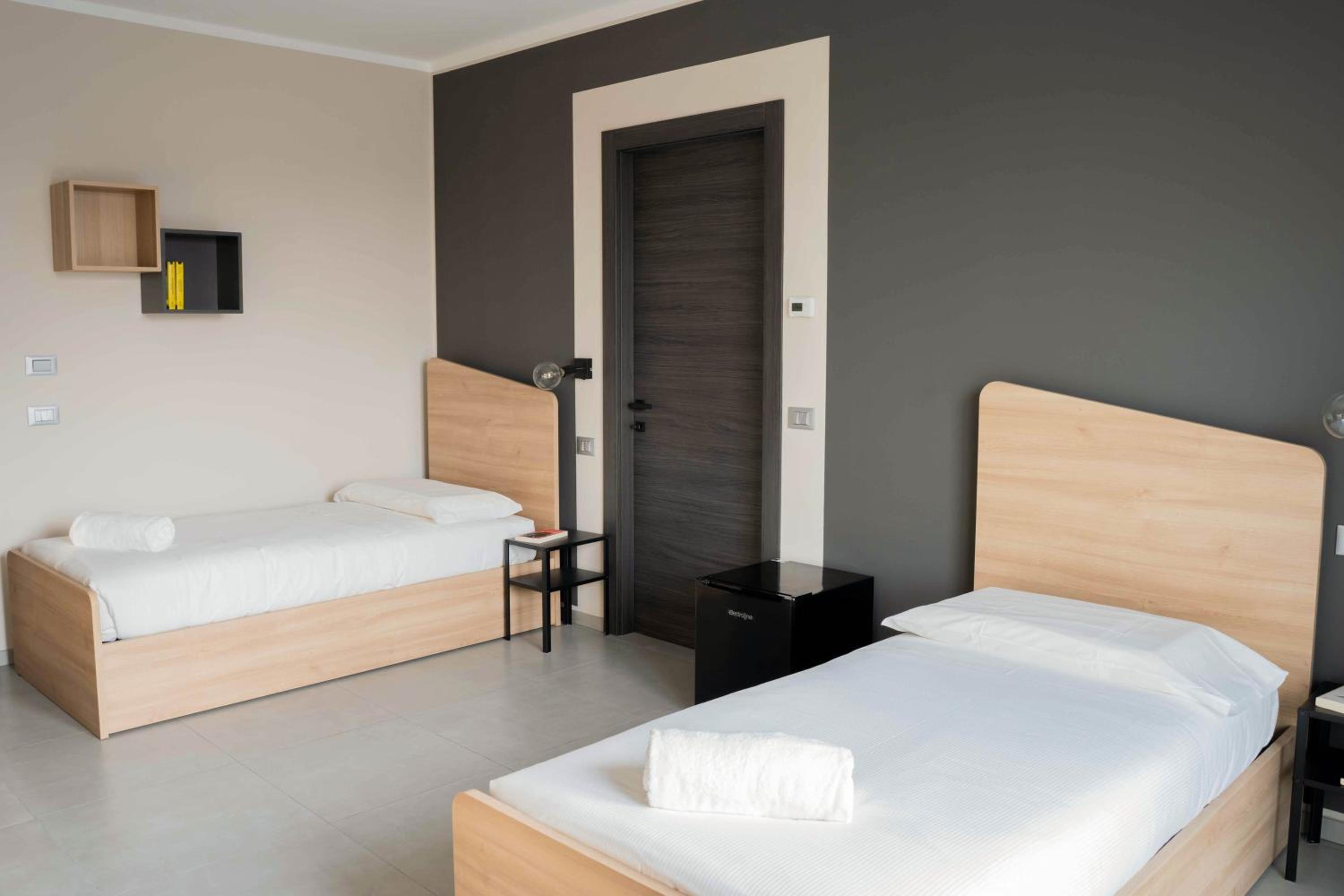 Superior Twin Room - Photo 12