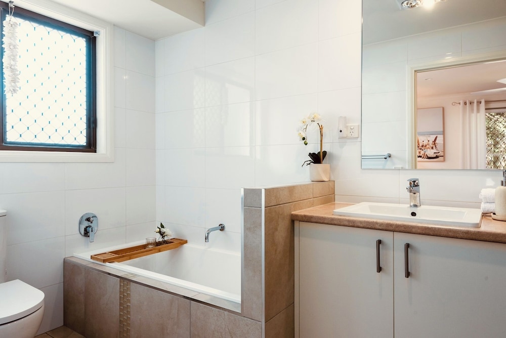 Family House, 3 Bedrooms, Kitchen, Garden View photo 2
