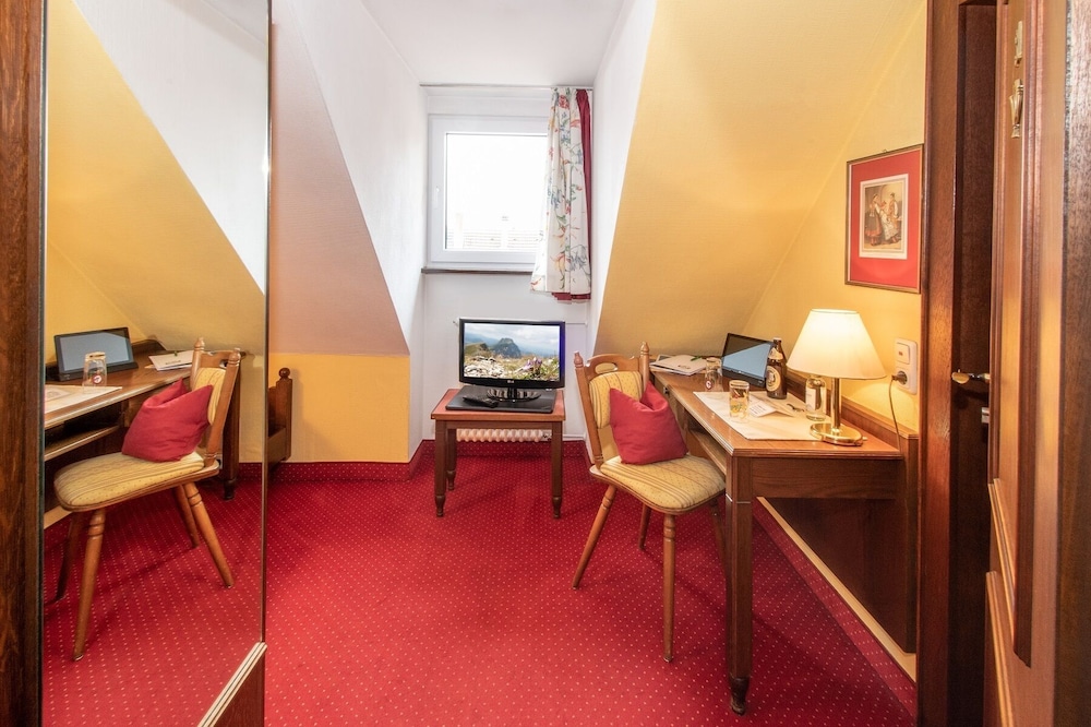 Single Room photo 2