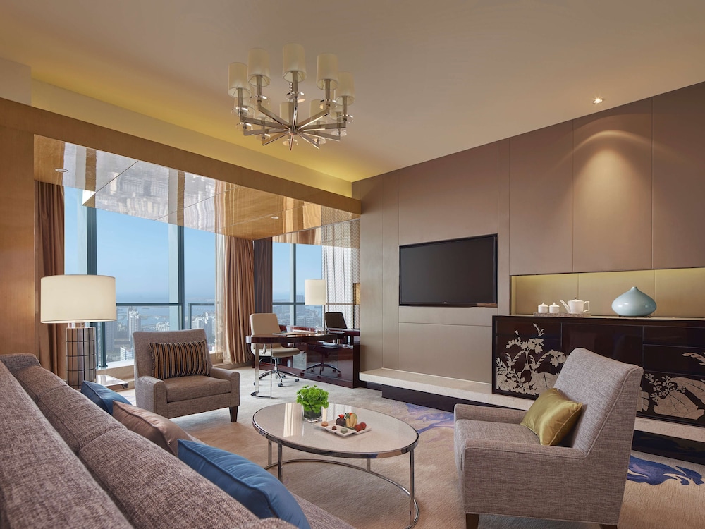 King Ocean View Suite