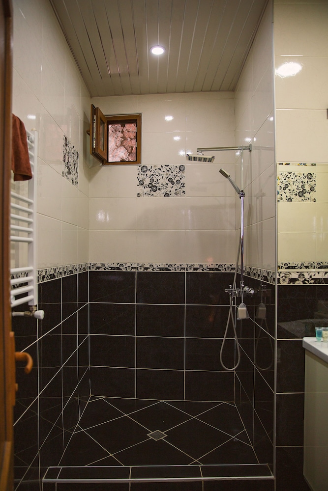 Family Quadruple Room, City View photo 3