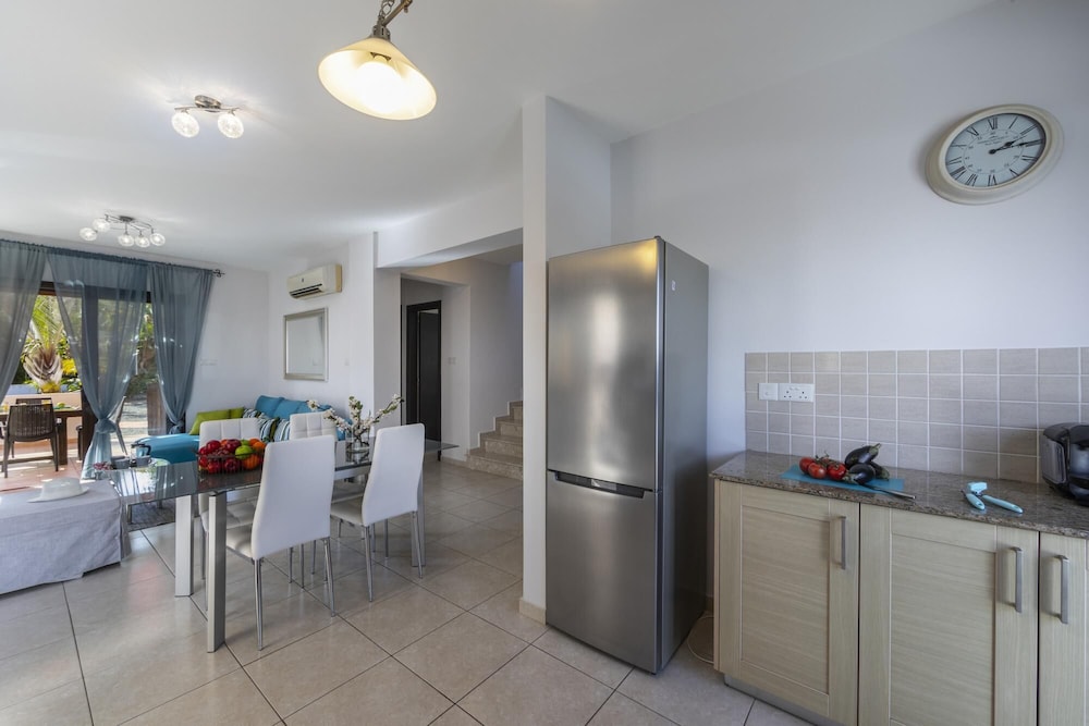 Villa photo 3