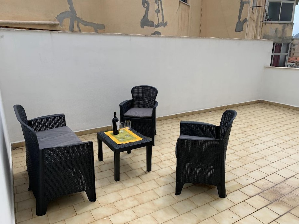 Deluxe Condo, City View