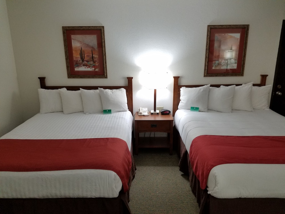 Standard Room, 2 Queen Beds, Accessible, Non Smoking (Walk-in Shower) photo 3
