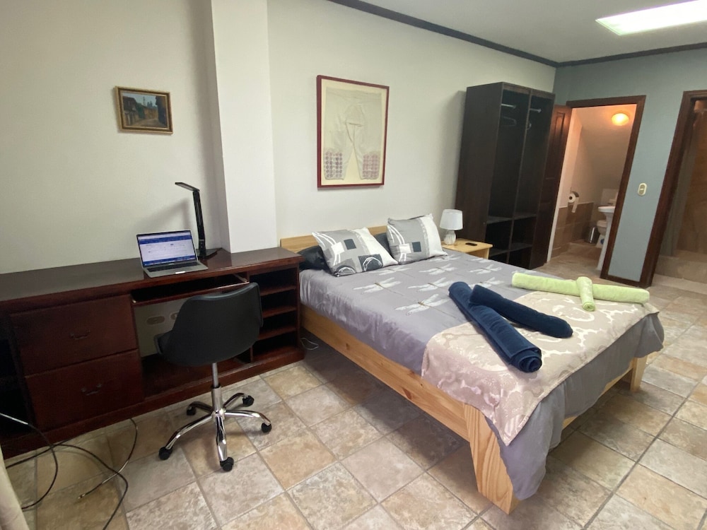 Junior Apartment, 1 Queen Bed, Non Smoking photo 1