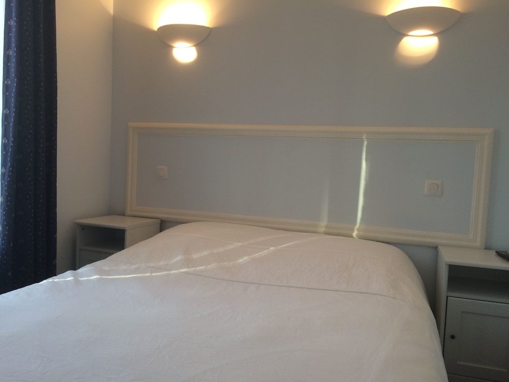 Standard Double Room photo 3