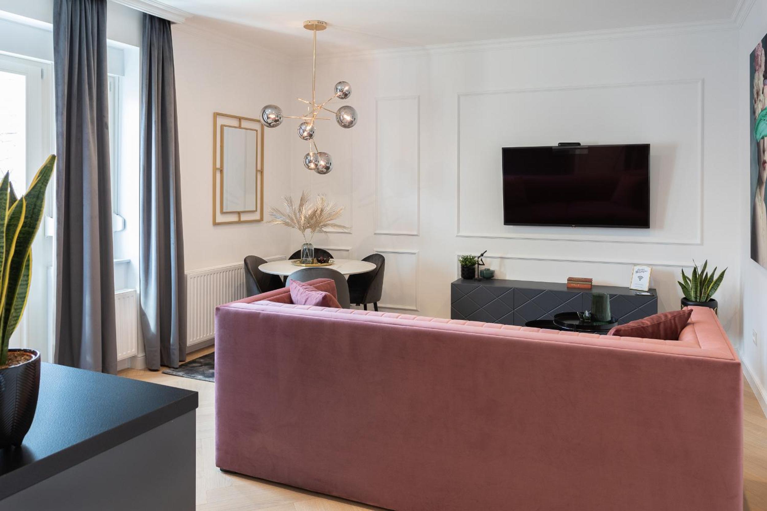 One-Bedroom Apartment