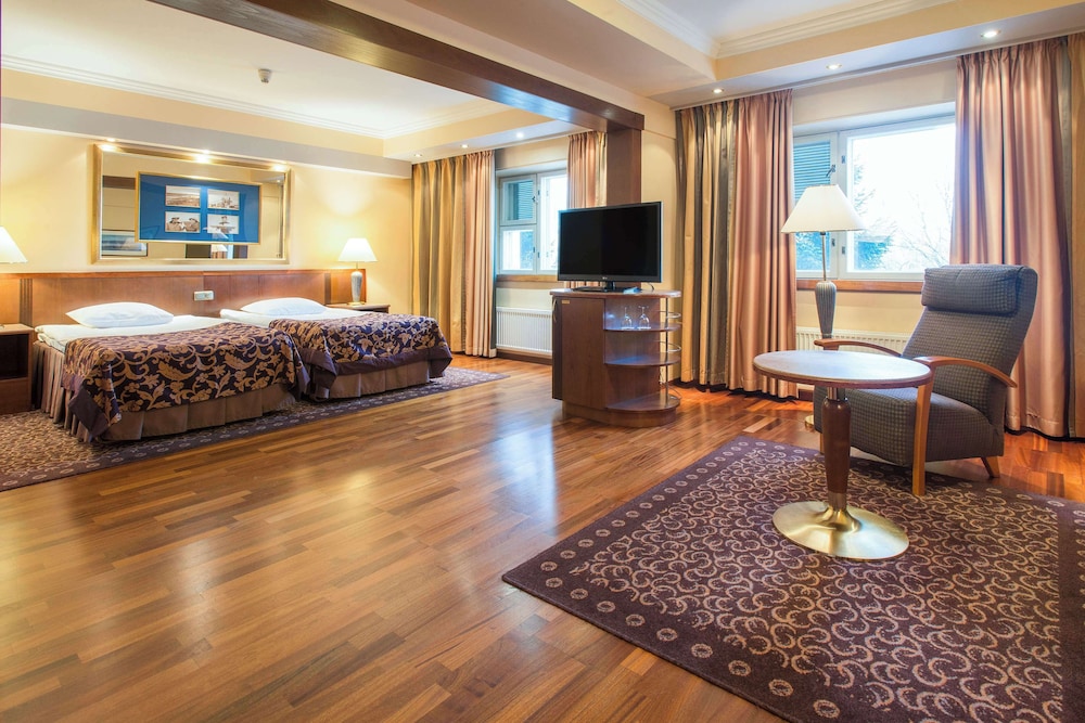 Superior Twin Room (Best View) photo 3