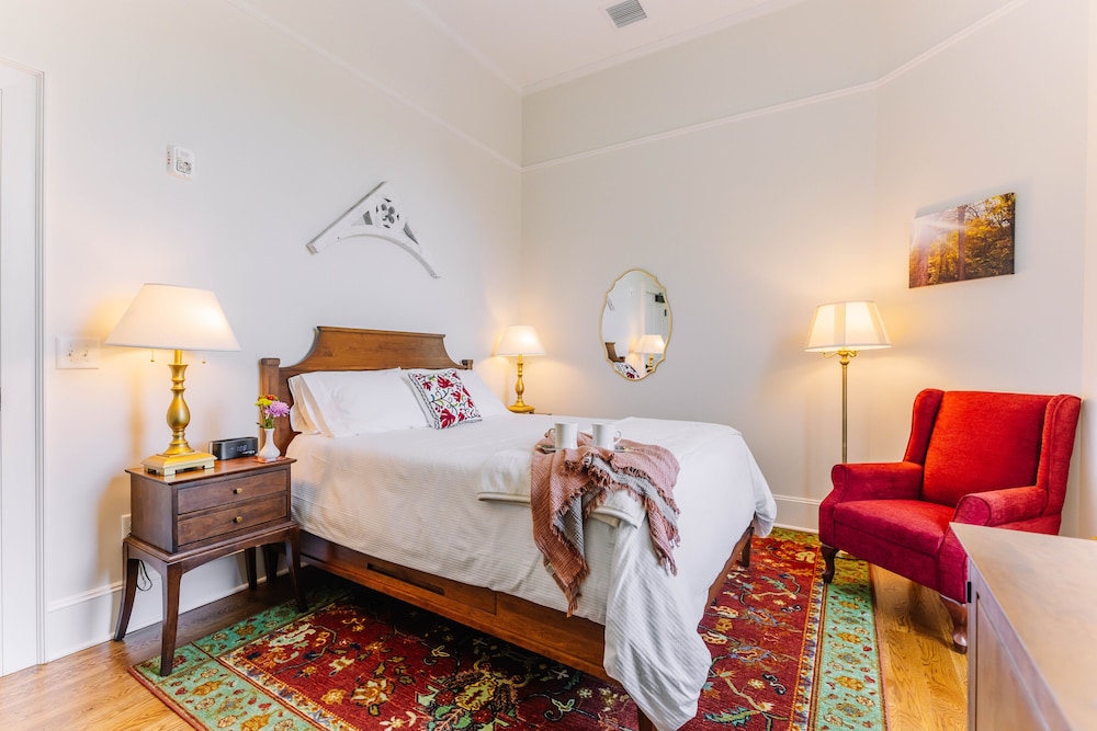 Basic Double Room