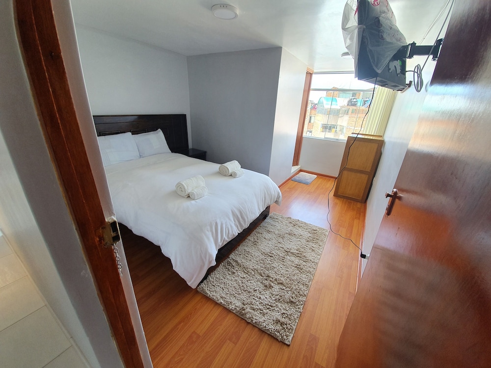 Classic Room, 1 Queen Bed photo 3