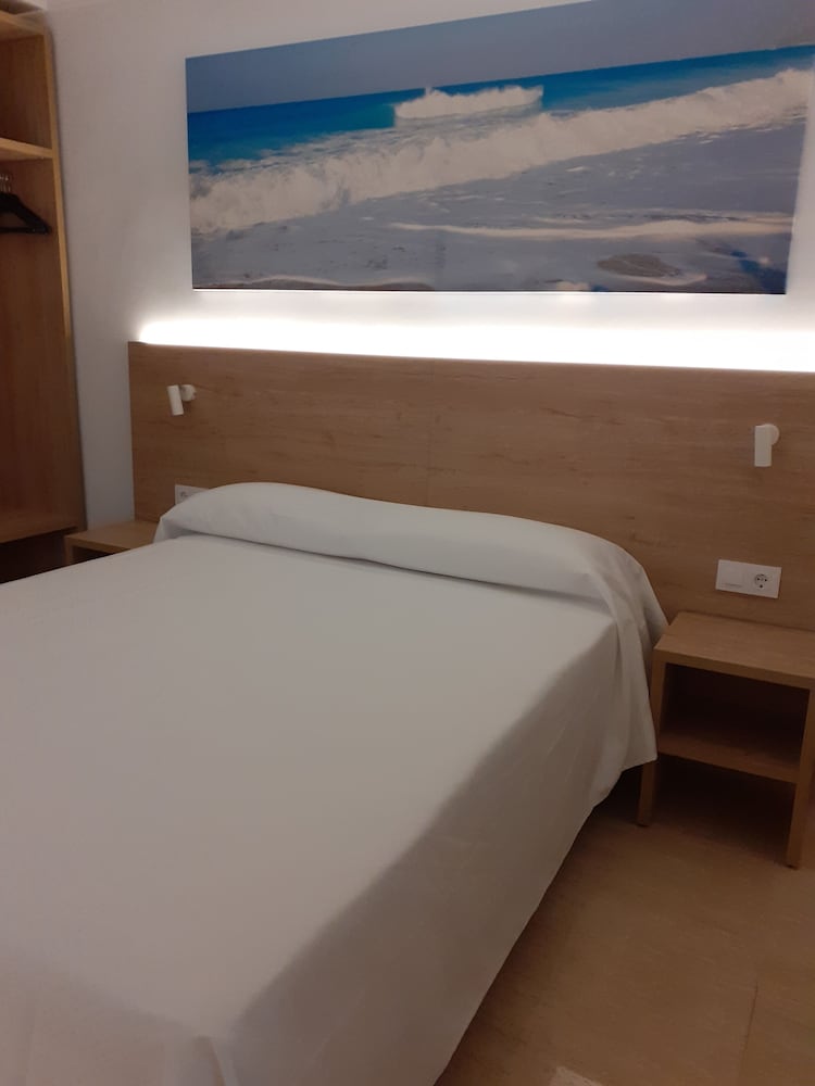 Double or twin room with terrace, 2 people - Photo 10