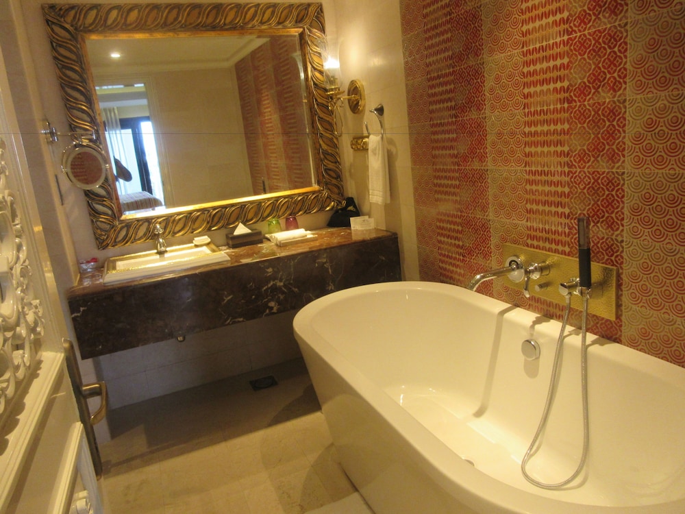 Ocean Blue Suite photo 3