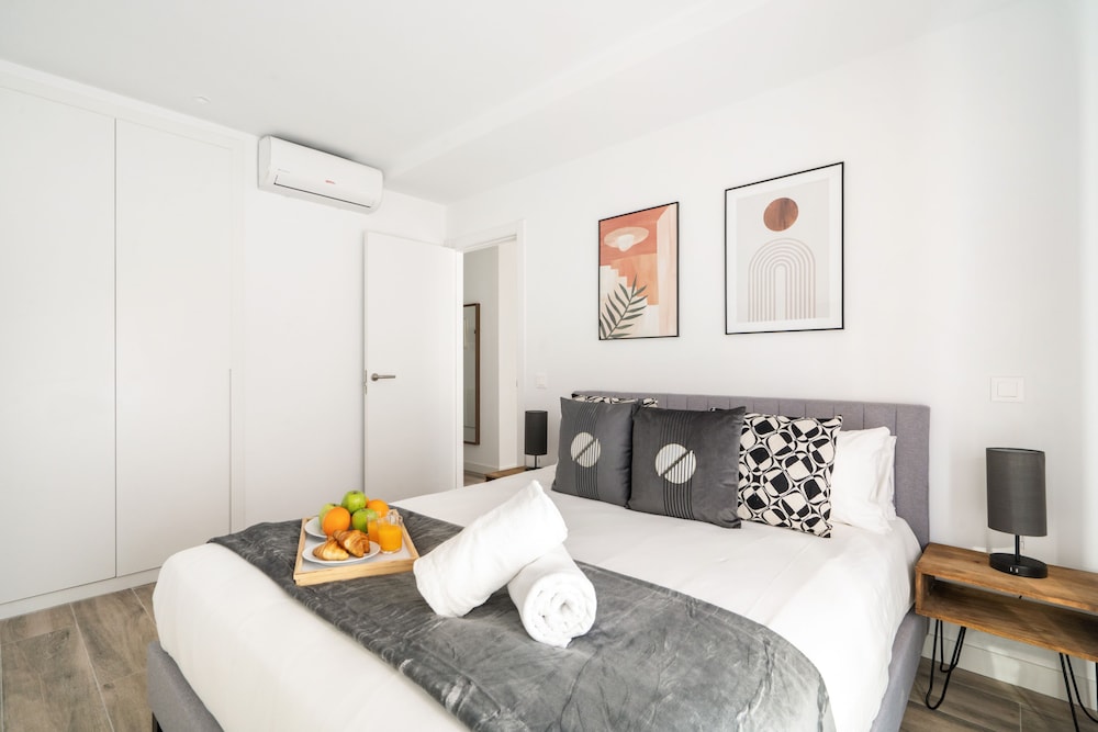 Apartamento Básico, 2 habitaciones, cocina, vista a la ciudad