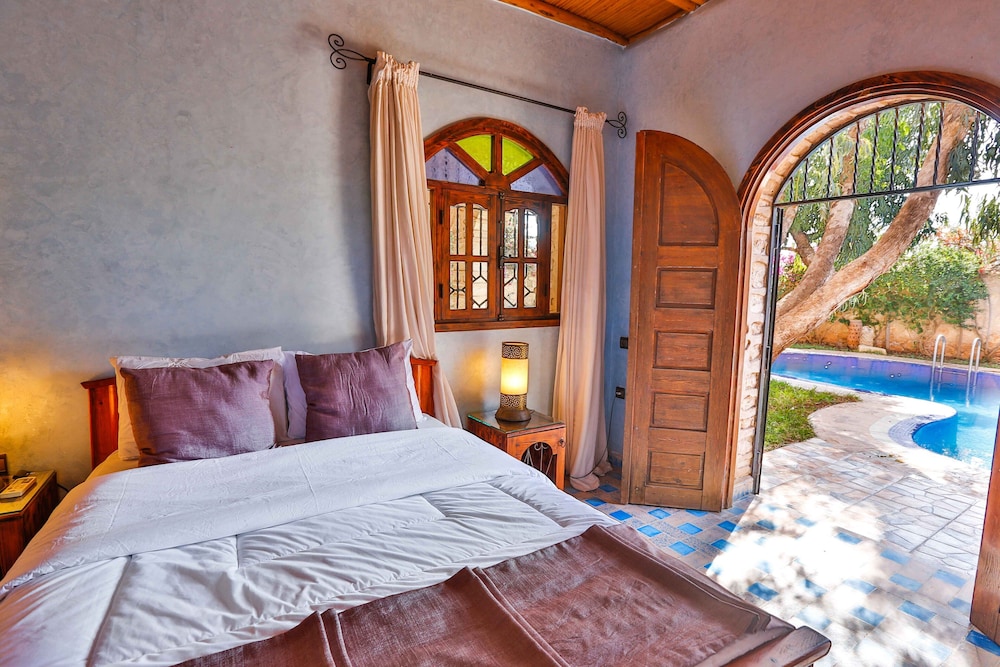 Junior Double Room, 1 Bedroom, Garden View photo 2