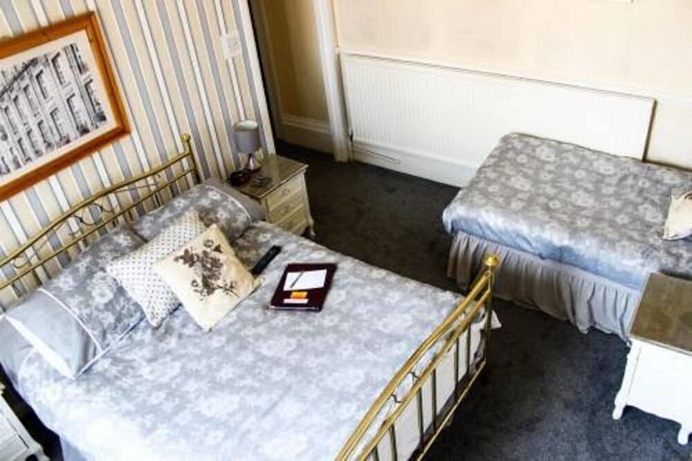Luxury Room, Ensuite photo 2