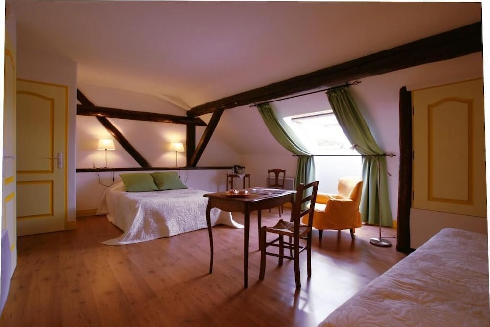 Standard Triple Room photo 2