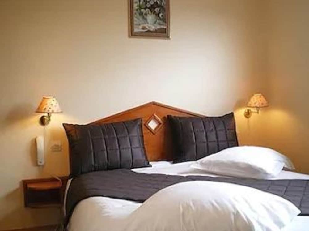Double Room - Photo 3