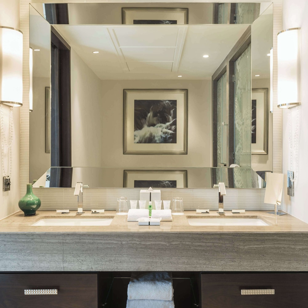 Suite, 1 King Bed (Grand Canal)