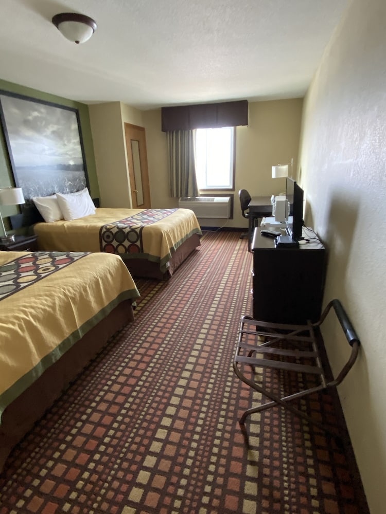Basic Room, 2 Queen Beds