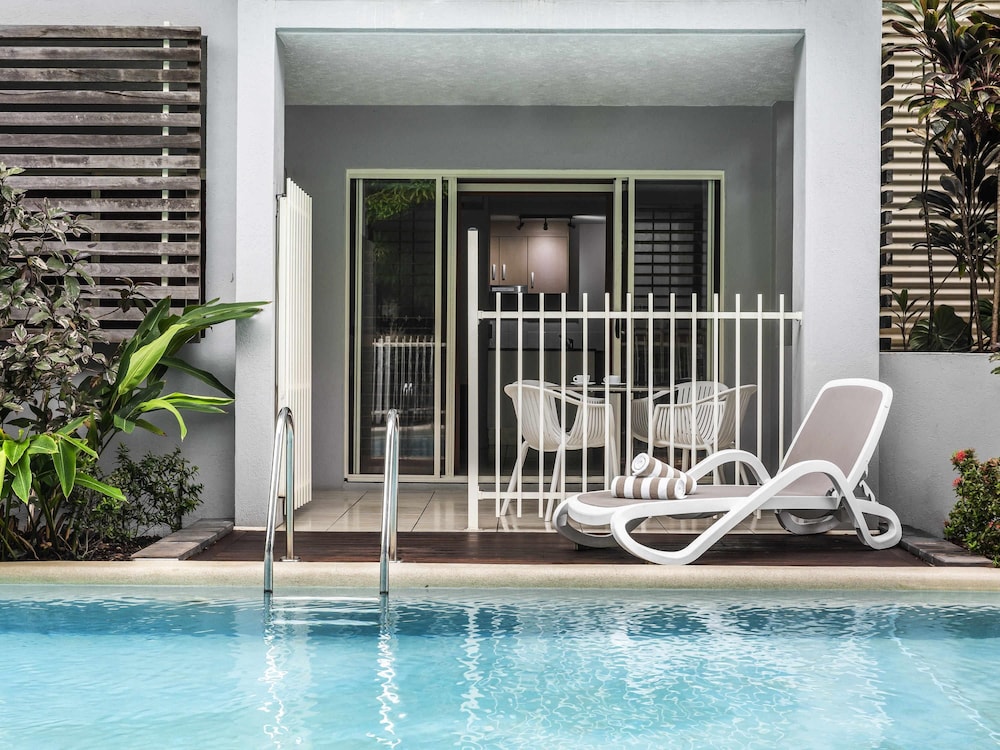 Room, 1 Bedroom (Swim Out) - Photo 7