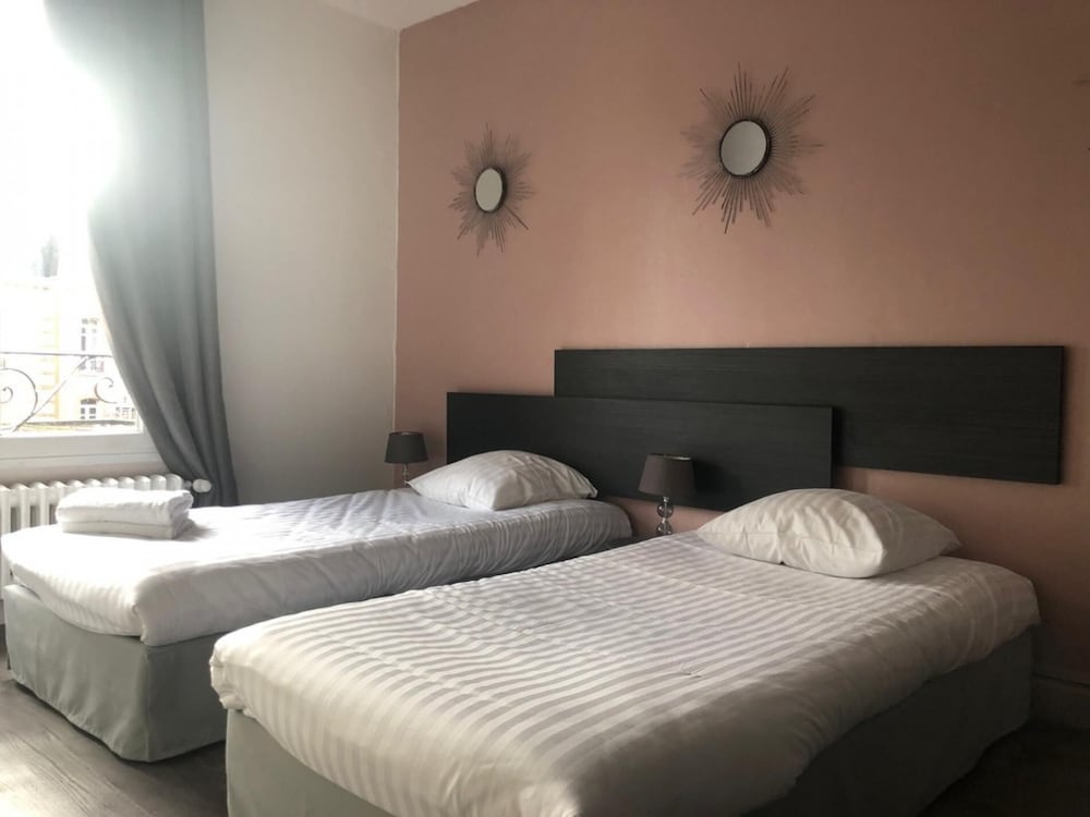 Twin Room - Photo 3