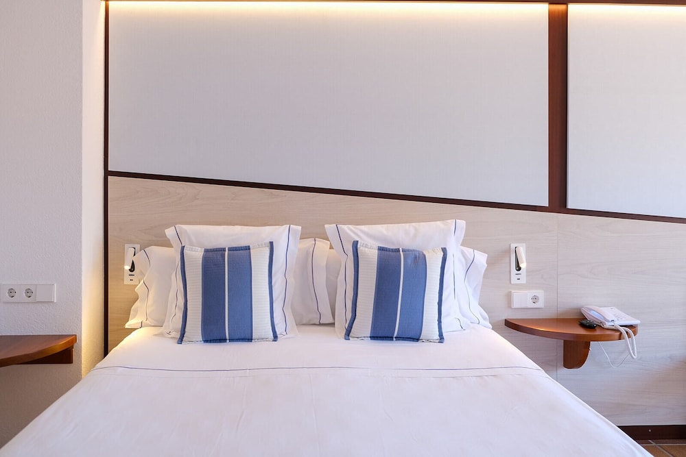 Comfort Double Room, Balcony, City View photo 3