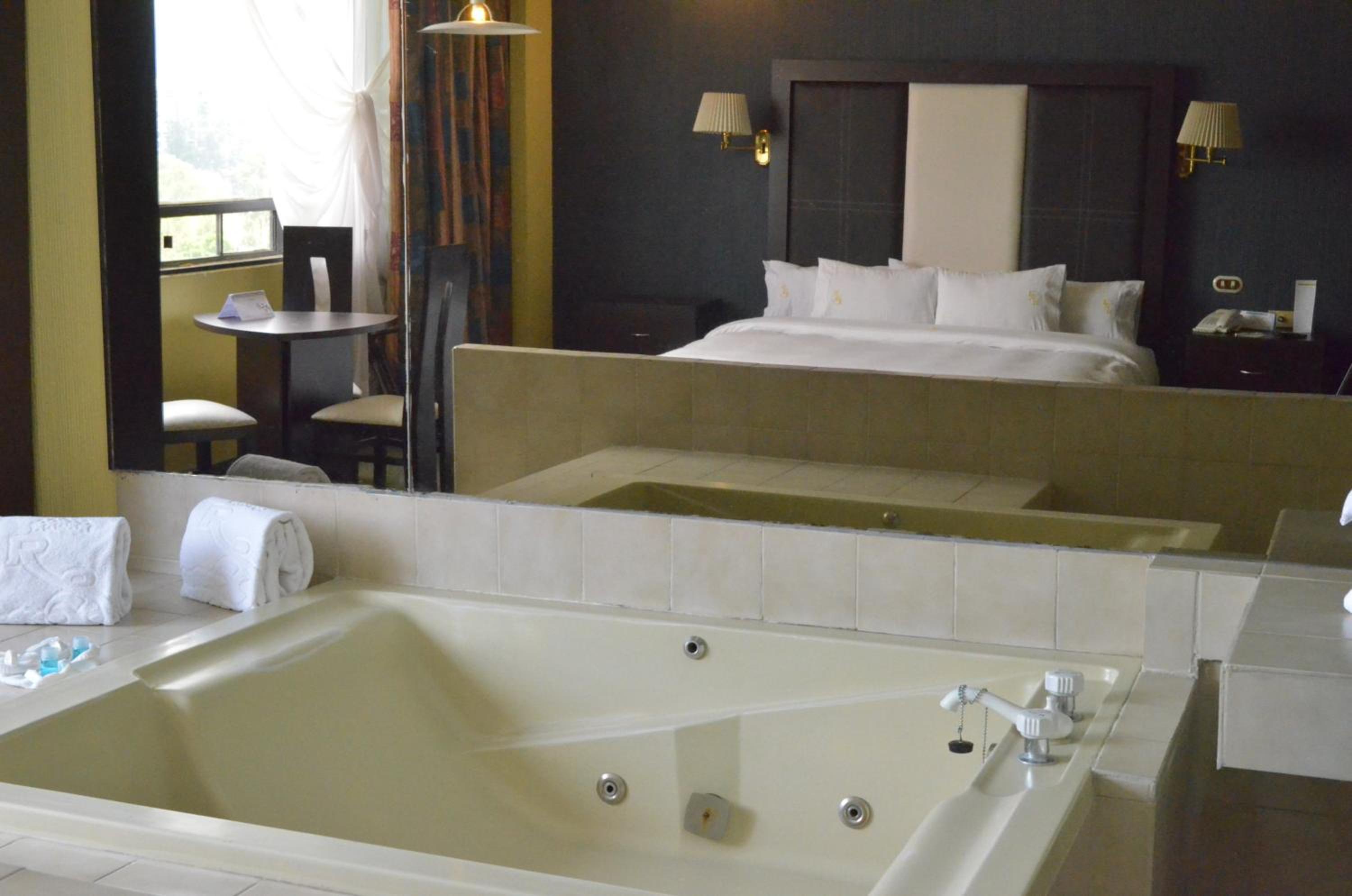 King Room with Spa Bath photo 1