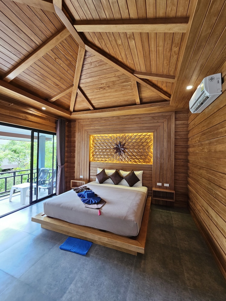 Deluxe Double Room, Garden View photo 2