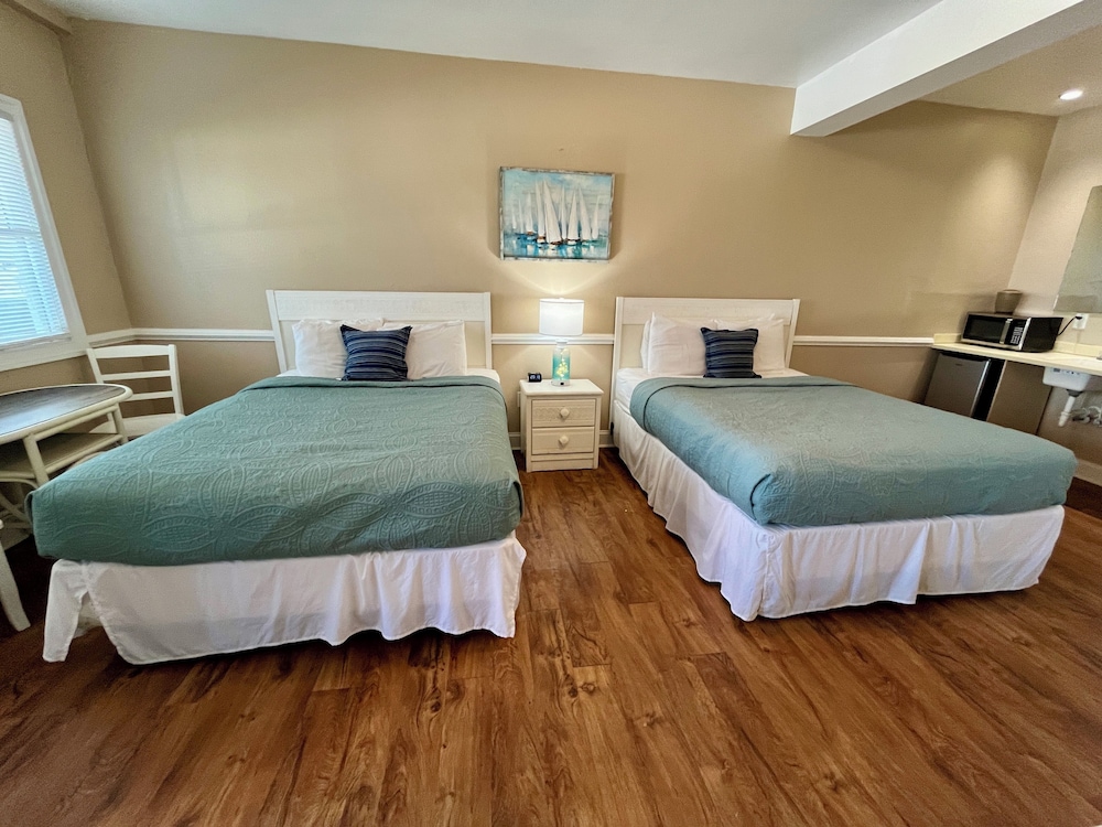 Family Double Room, 2 Queen Beds, Ocean View