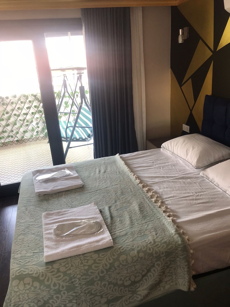 Comfort Suite photo 1