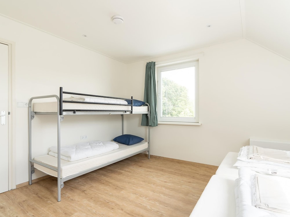 Classic Apartment, Multiple Bedrooms photo 1