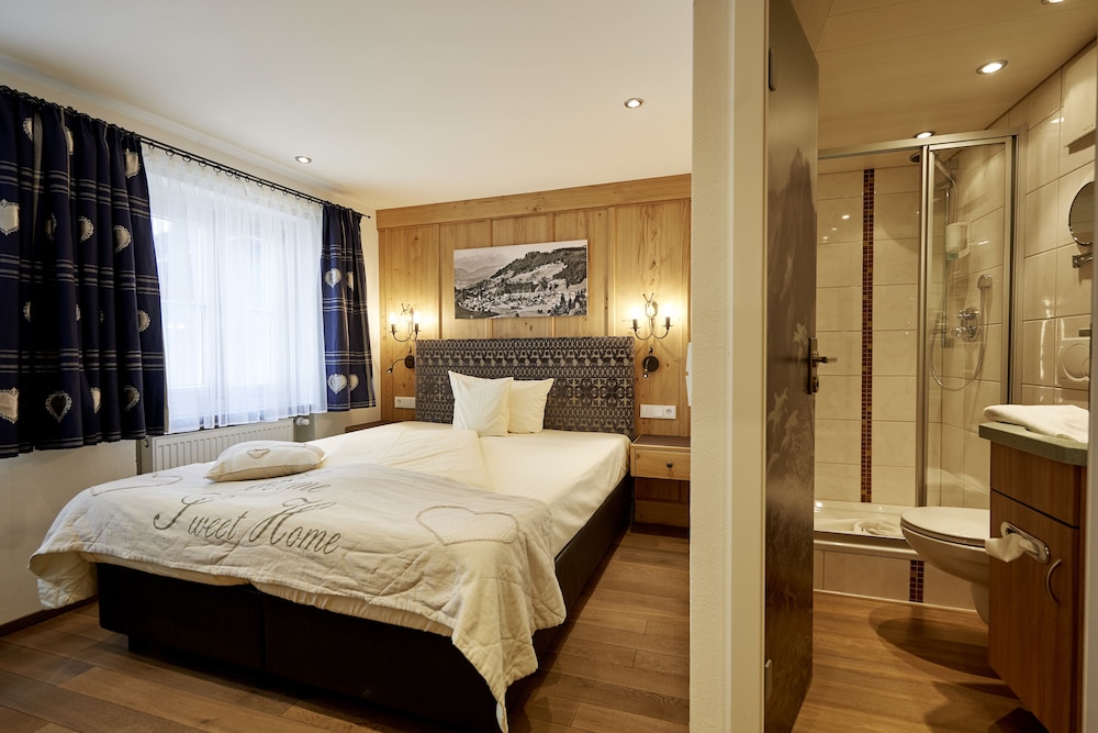 Economy Room photo 3
